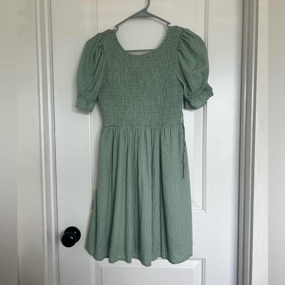 Green with white flowers mini dress from American eagle, size xsmall